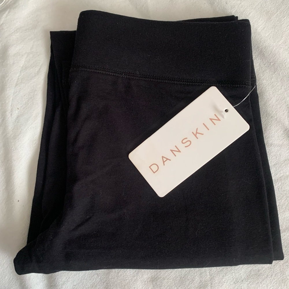Danskin Essentials yoga pants. Brand new with tags size XS